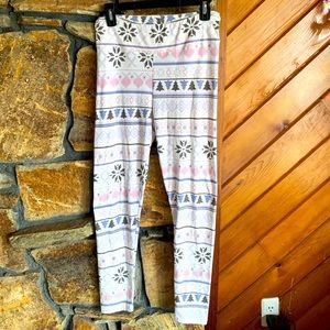 🌺3/$15 Cute Arctic Design Leggings